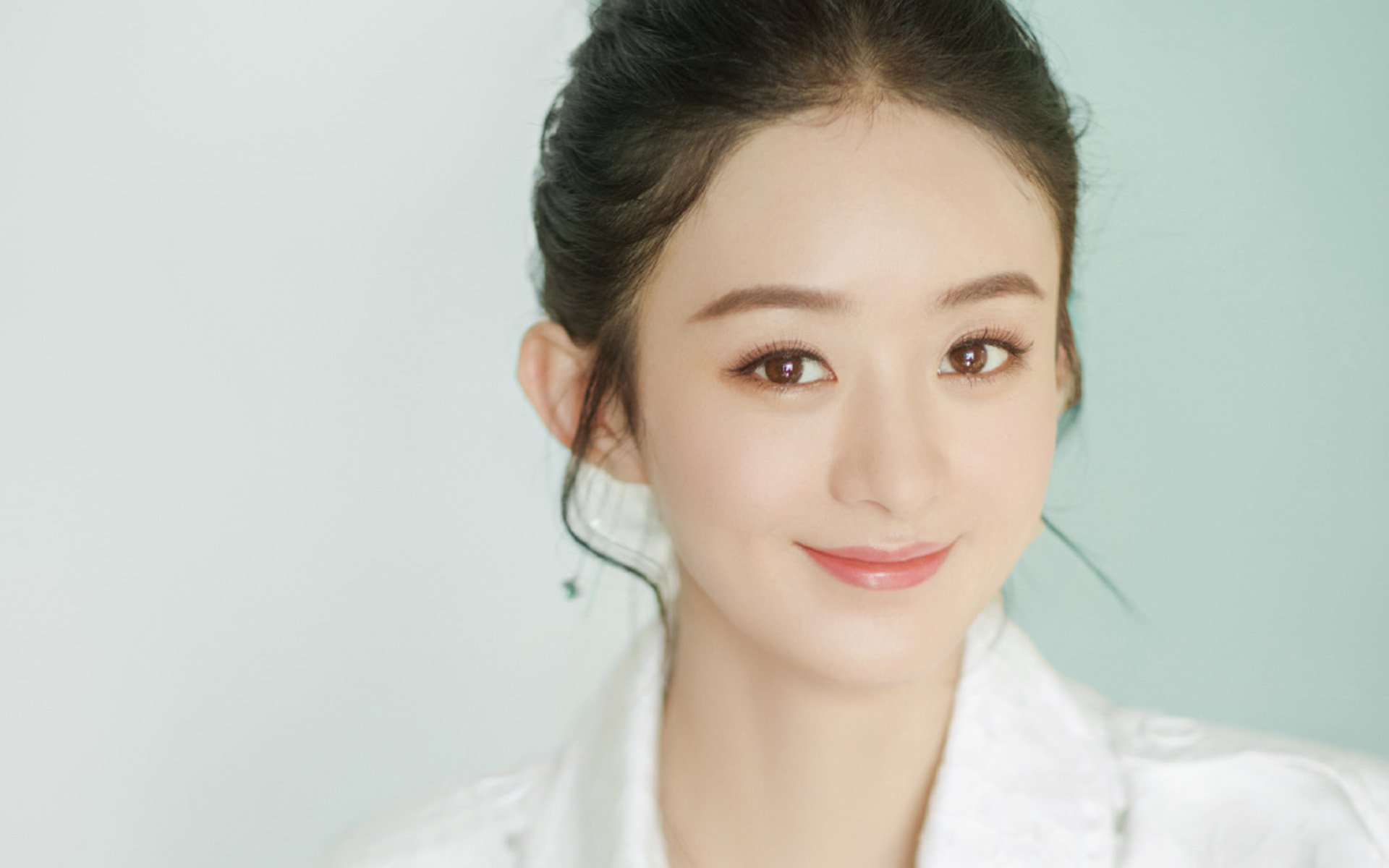 幕后导演，苏亚雷斯如何在巴黎晋级的喧嚣中，一手掌控了比赛的全部剧本